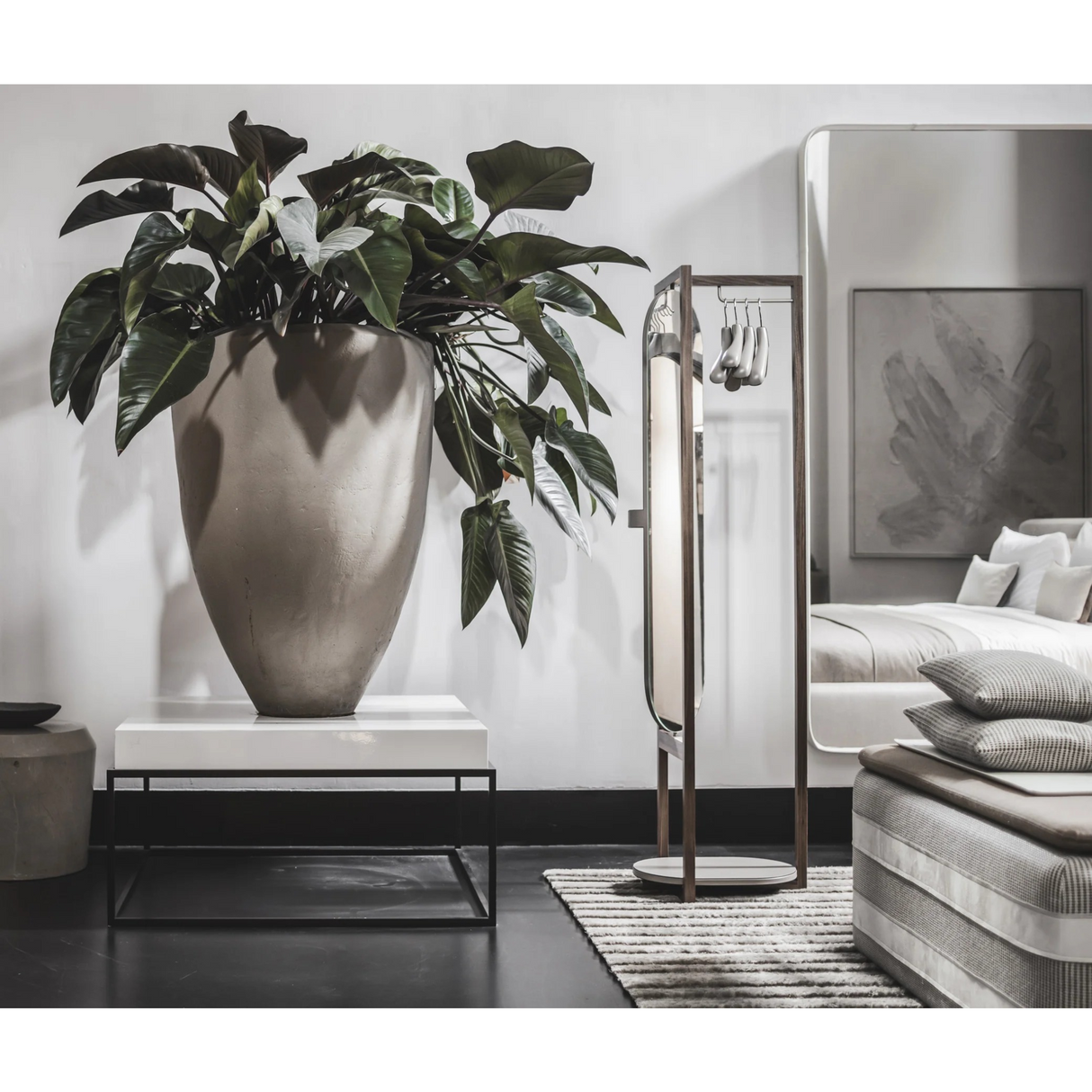 Wooden Structure Valet Stand | Pinetti Elena | OROA.com