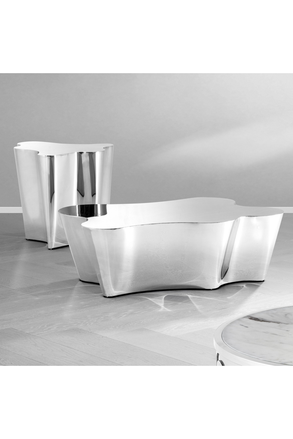 Silver Tree Stump Coffee Table | Eichholtz Sceptre | Oroa.com