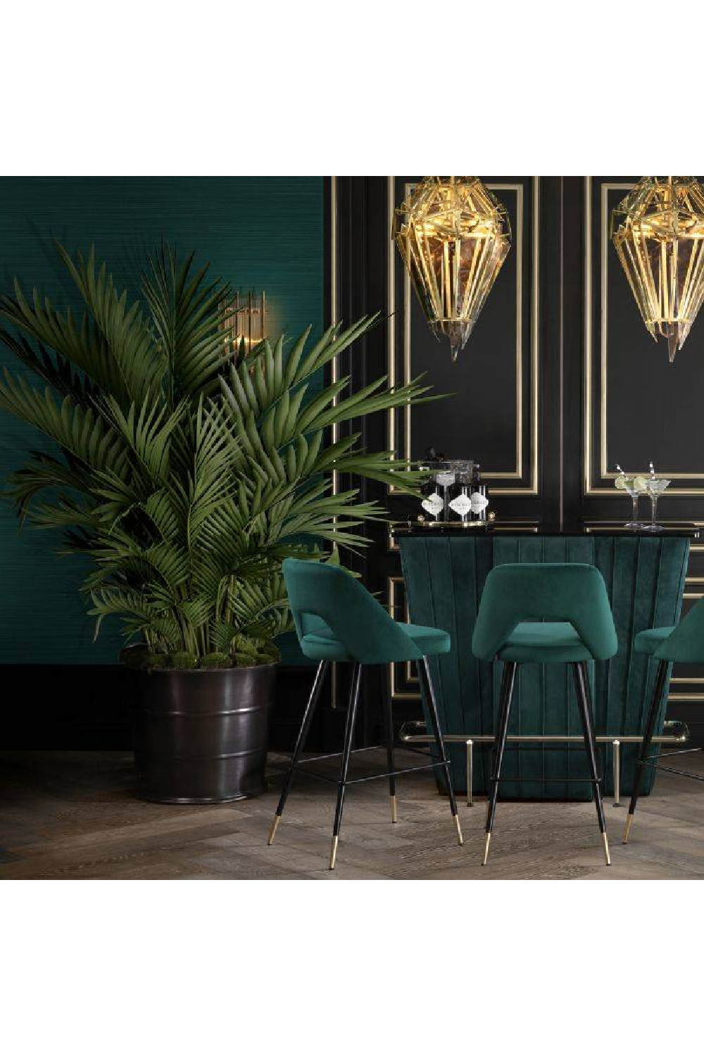 Outdoor Metal Planter | Eichholtz Hortus | Oroa.com