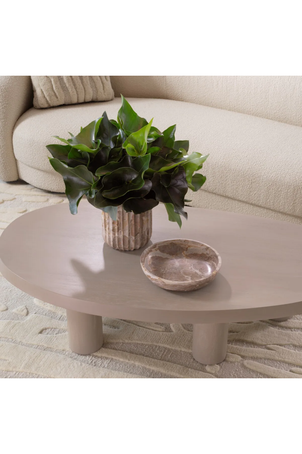 Hand-Tufted Cream Wool Carpet | Eichholtz Zenon | Oroa.com