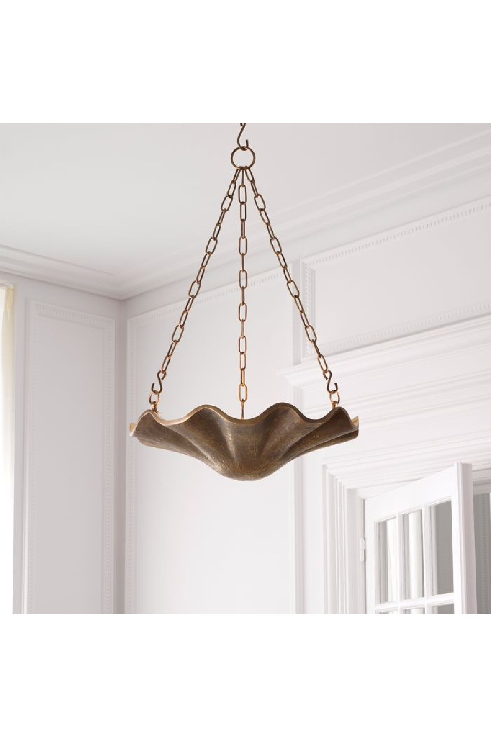 Wavy Vintage Brass Chandelier | Eichholtz Aurelia | OROA.com