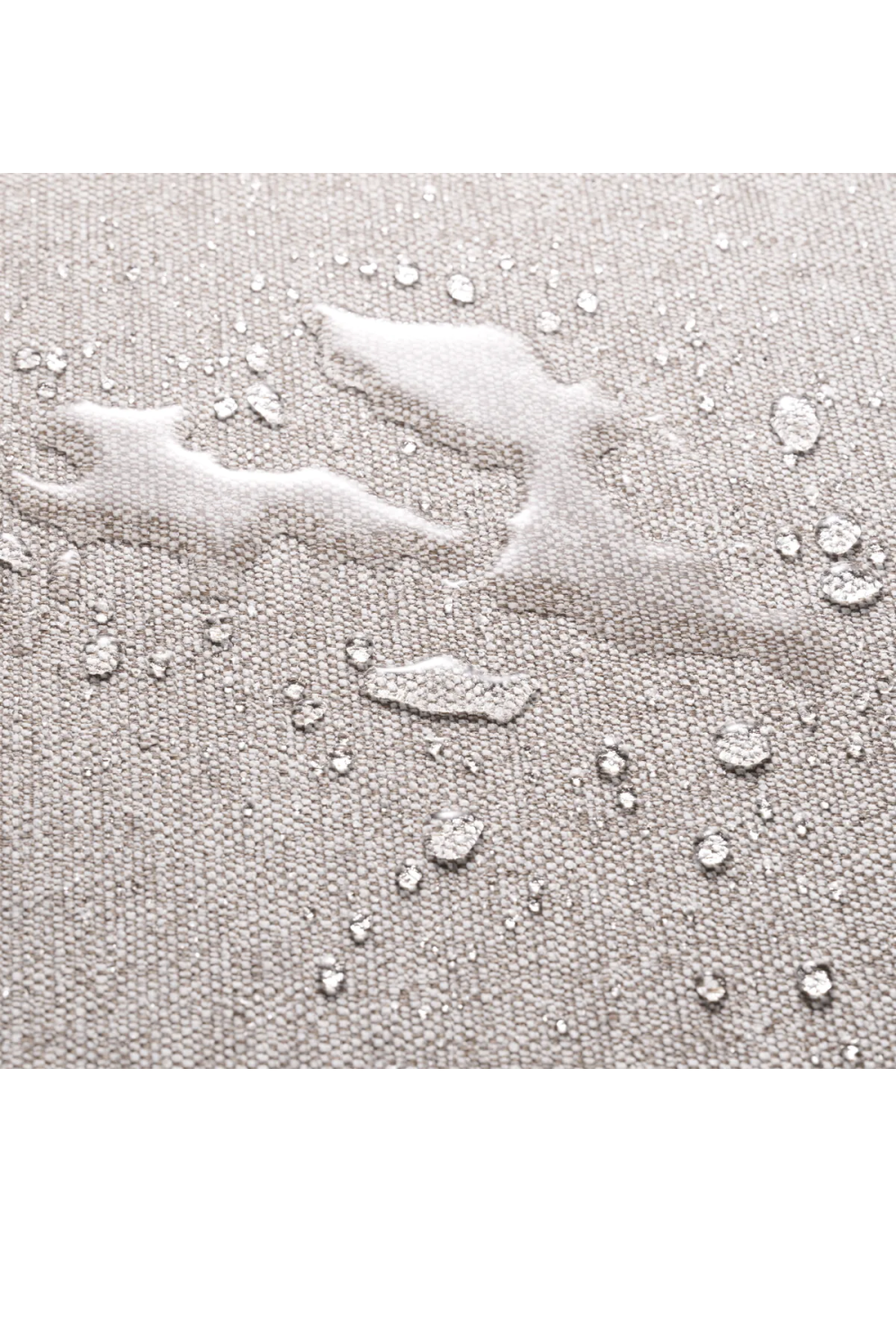 Curved Outdoor Lounge Chair | Eichholtz Brice | Oroa.com