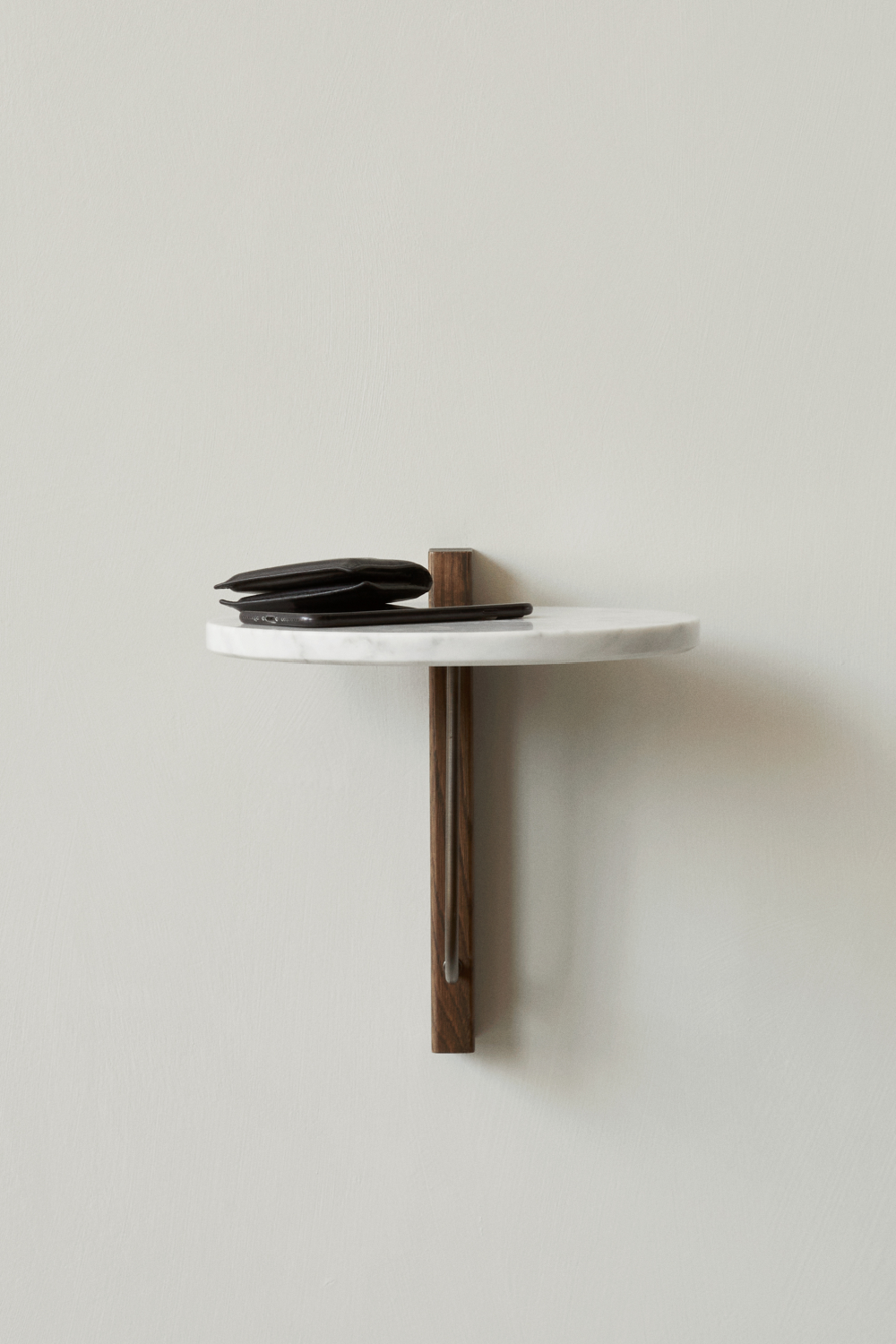 White Marble Wall Shelf M | Audo Copenhagen Corbel | Oroa.com
