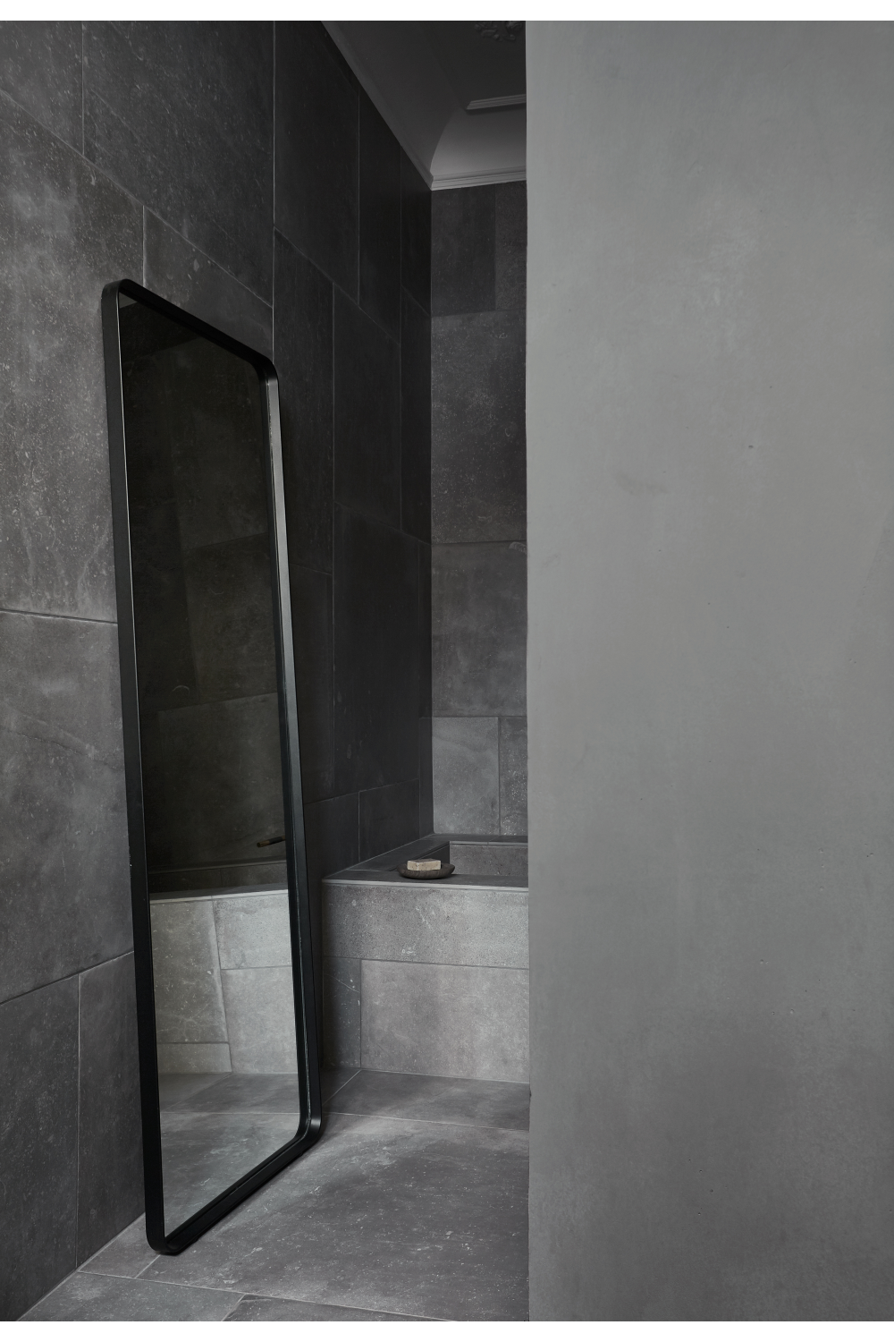 Black Framed Wall Mirror | Audo Copenhagen Norm | Oroa.com