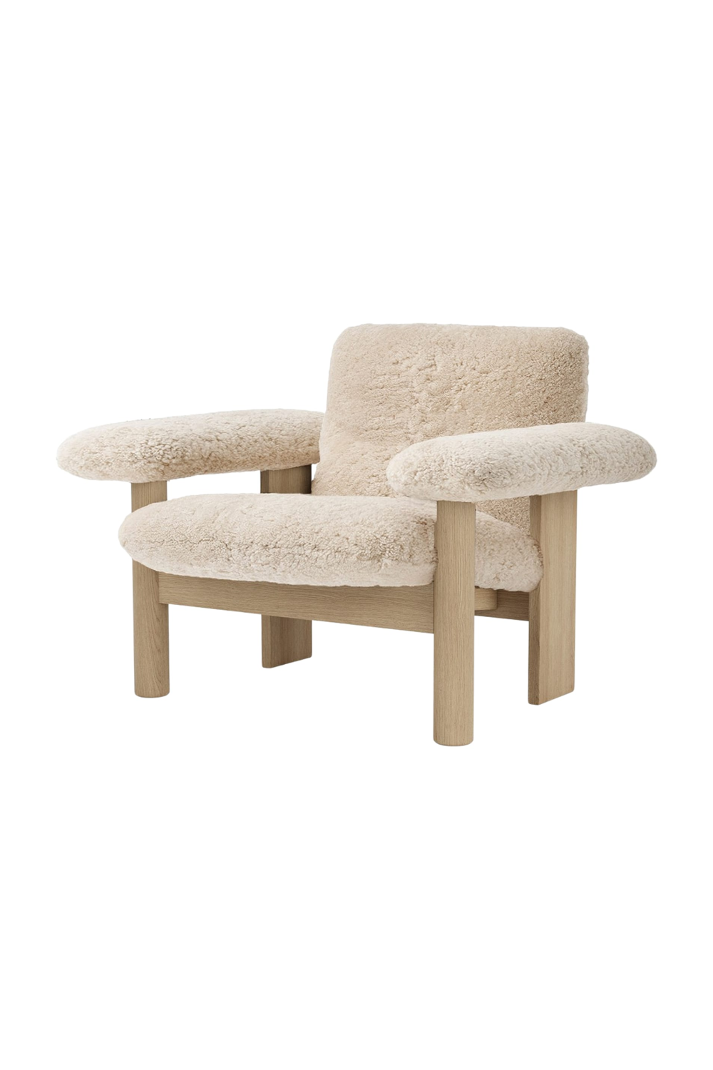Upholstered Lounge Armchair | Audo Copenhagen Brasilia | Oroa.com