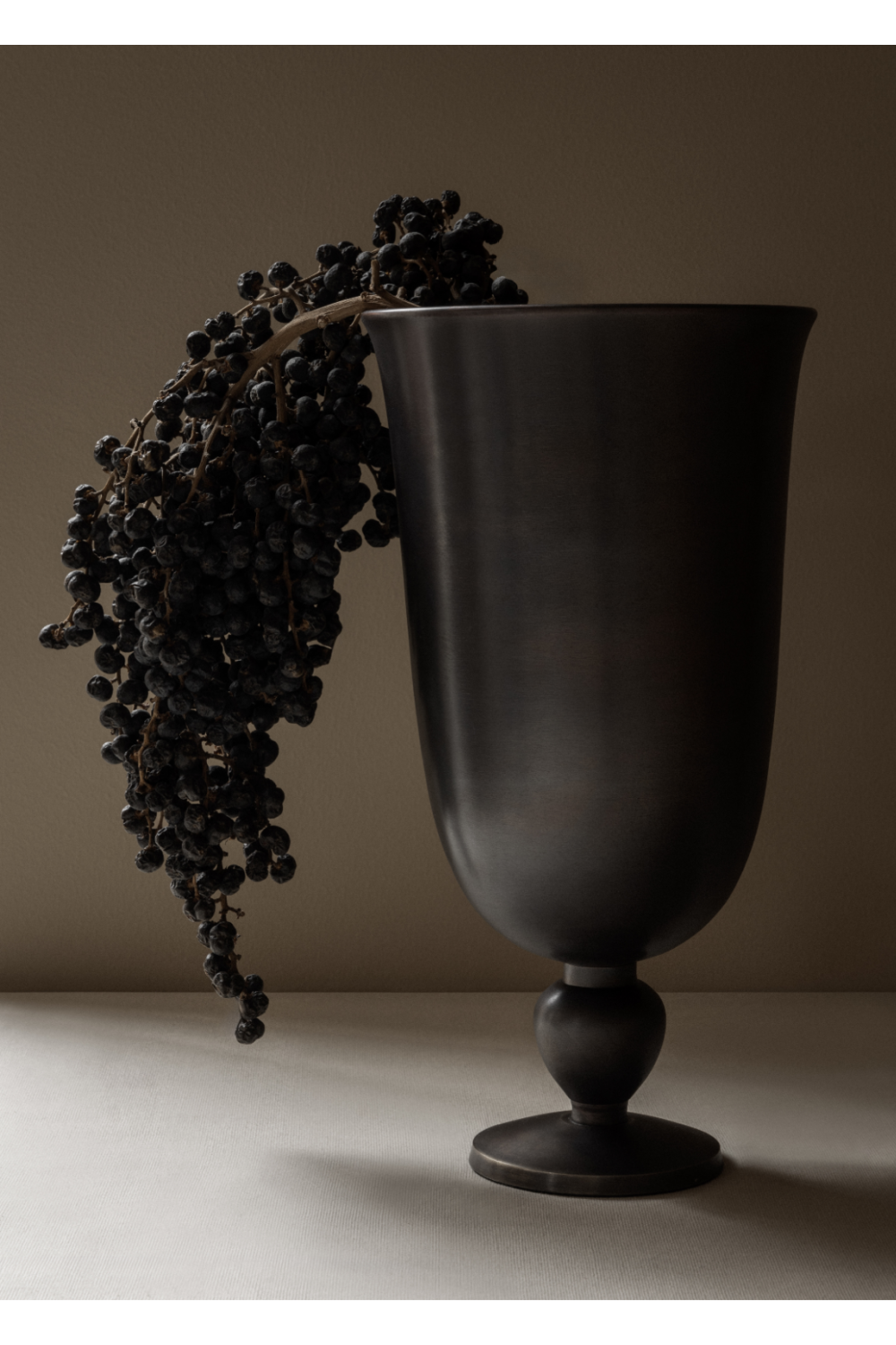Brown Bronzed Vase | Audi Copenhagen Pavot | Oroa.com