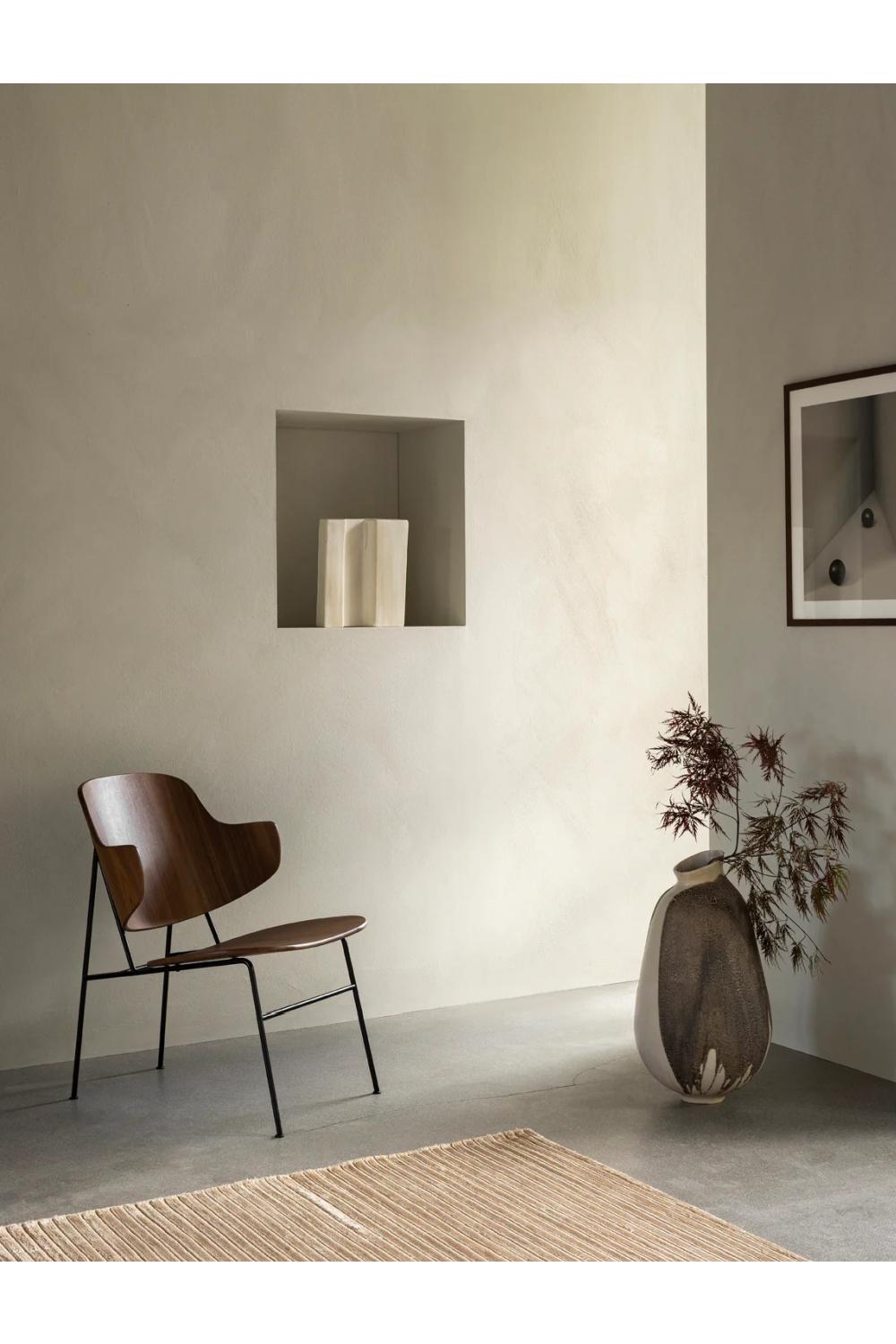 Upholstered Lounge Chair | Audo Copenhagen The Penguin | Oroa.com