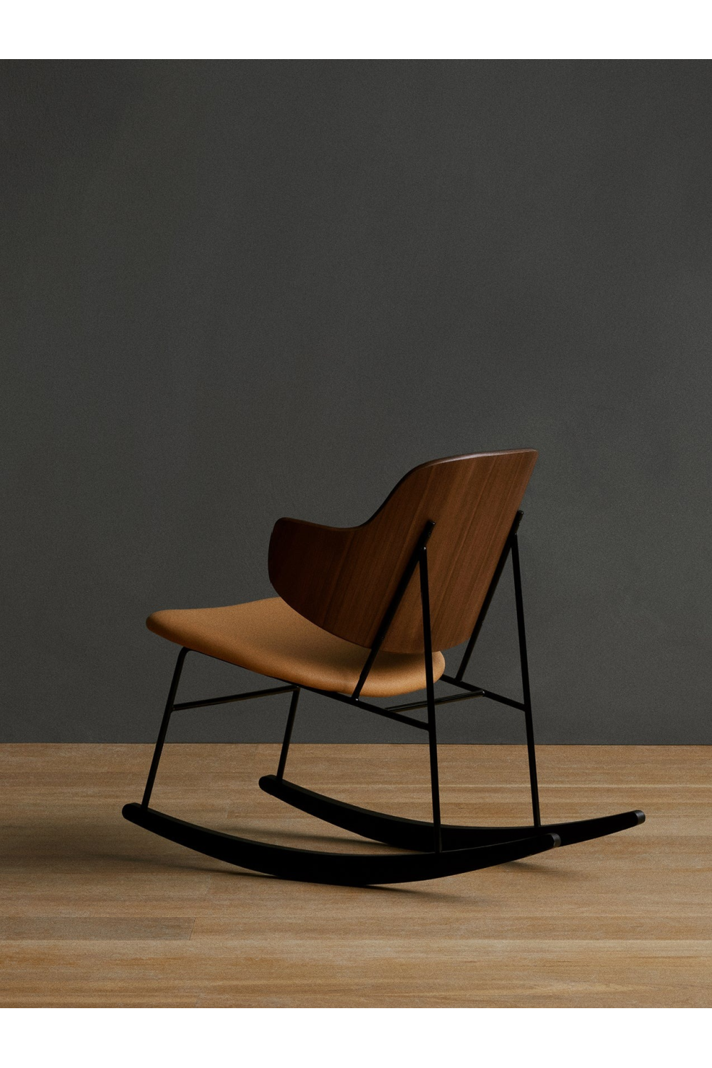 Wooden Rocking Chair | Audo Copenhagen The Penguin | Oroa.com