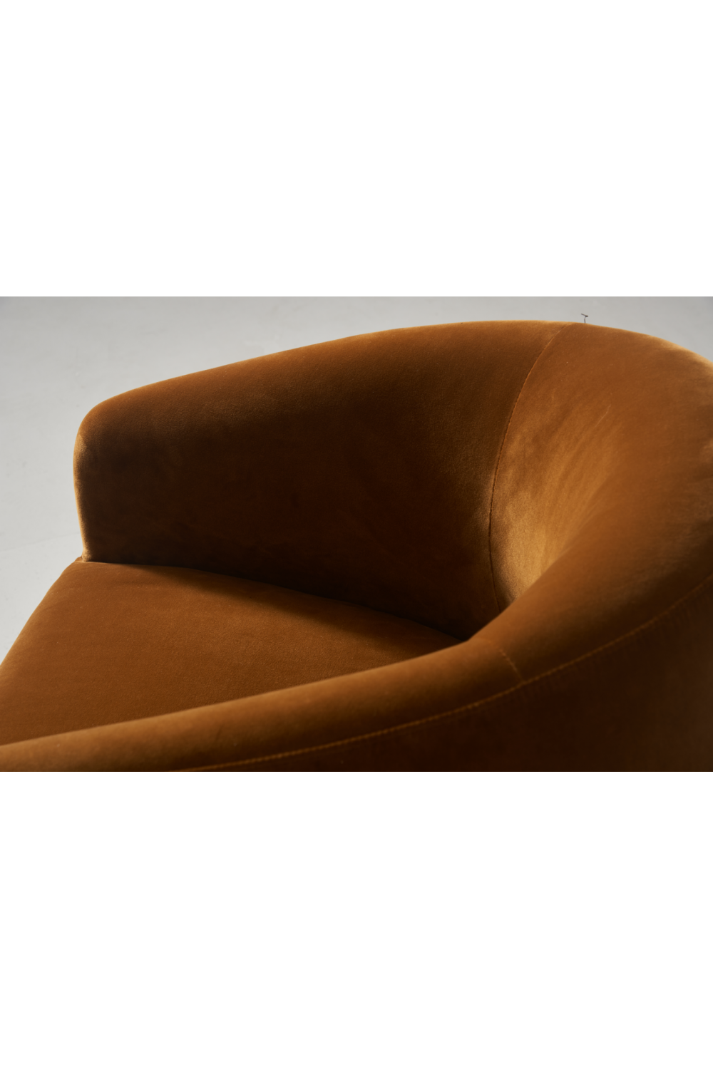 Velvet Tub Dining Chair | Andrew Martin Alto | Oroa.com