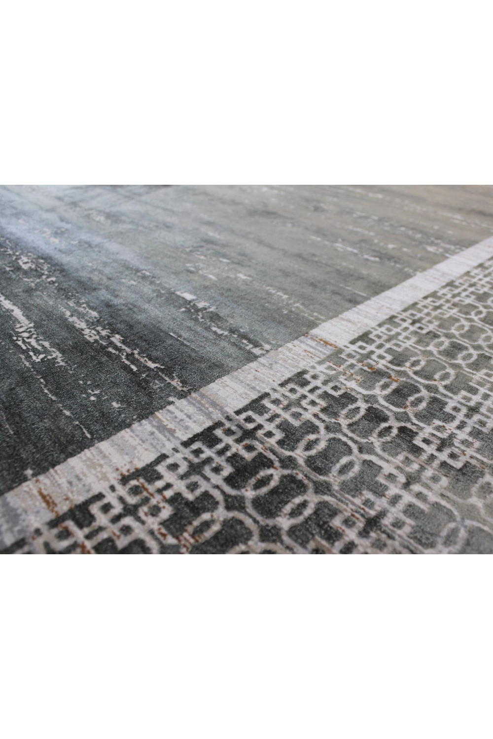 Gray Chain-Link Persian Rug | Andrew Martin Zahra | Oroa.com