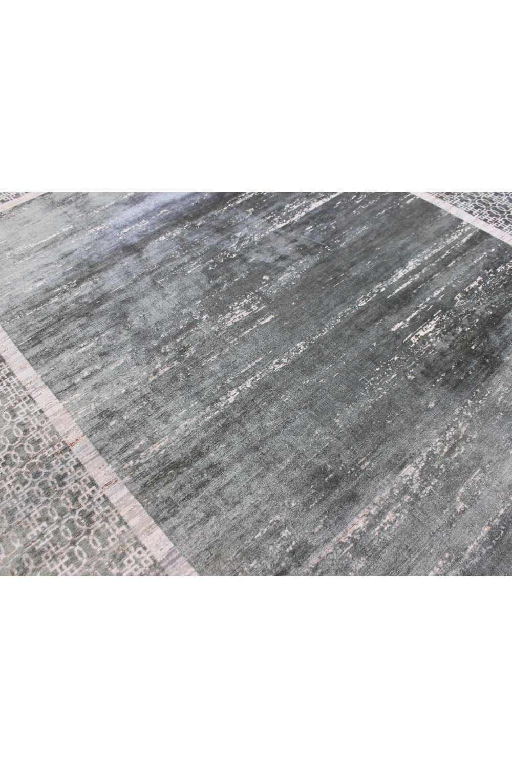 Gray Chain-Link Persian Rug | Andrew Martin Zahra | Oroa.com