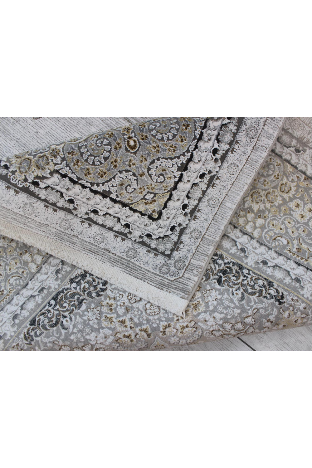 Gray Medallion Motif Persian Rug | Andrew Martin Soraya | Oroa.com