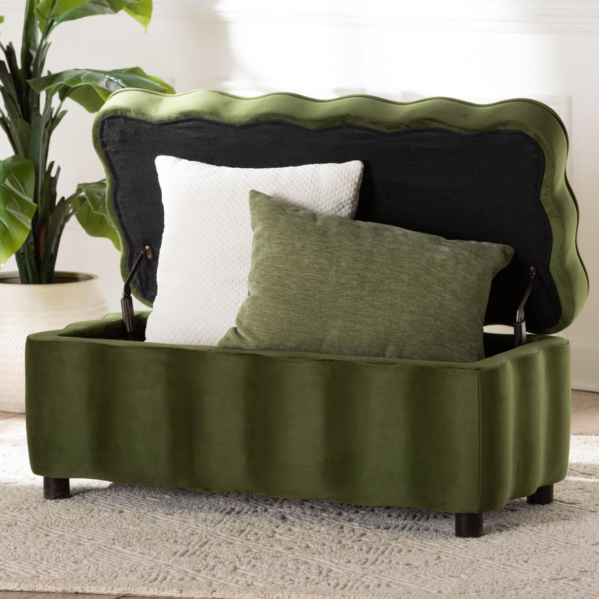 Velvet Storage Bench | Oroa.com