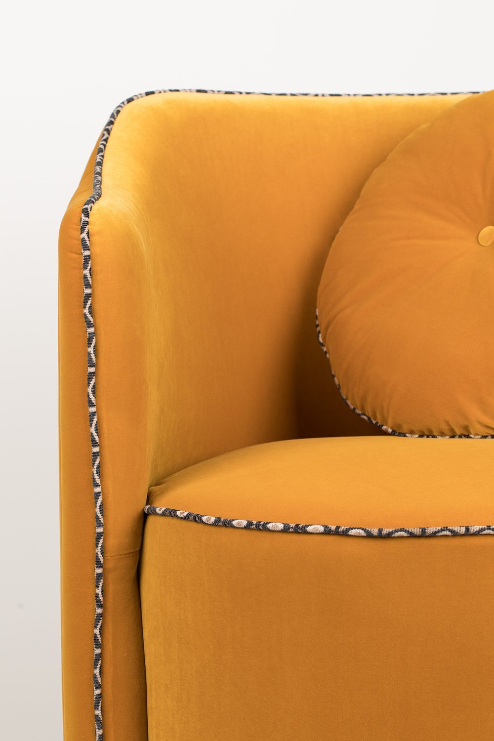 Velvet Swivel Lounge Chair | Oroa.com