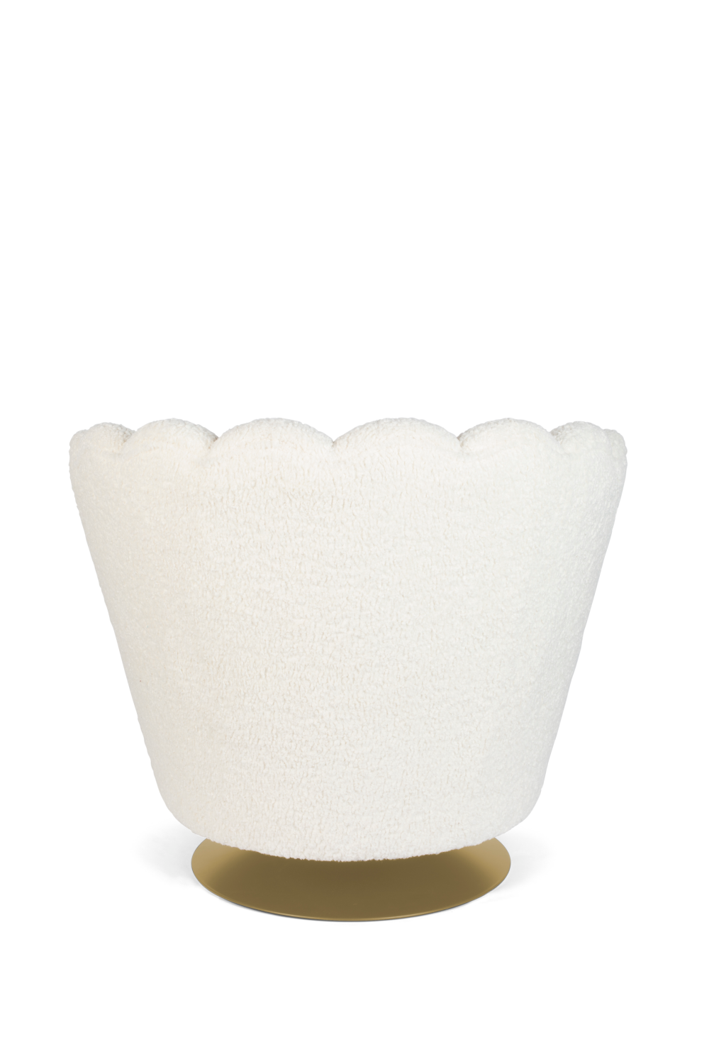 Modern Scalloped Lounge Chair | Bold Monkey | OROA.com