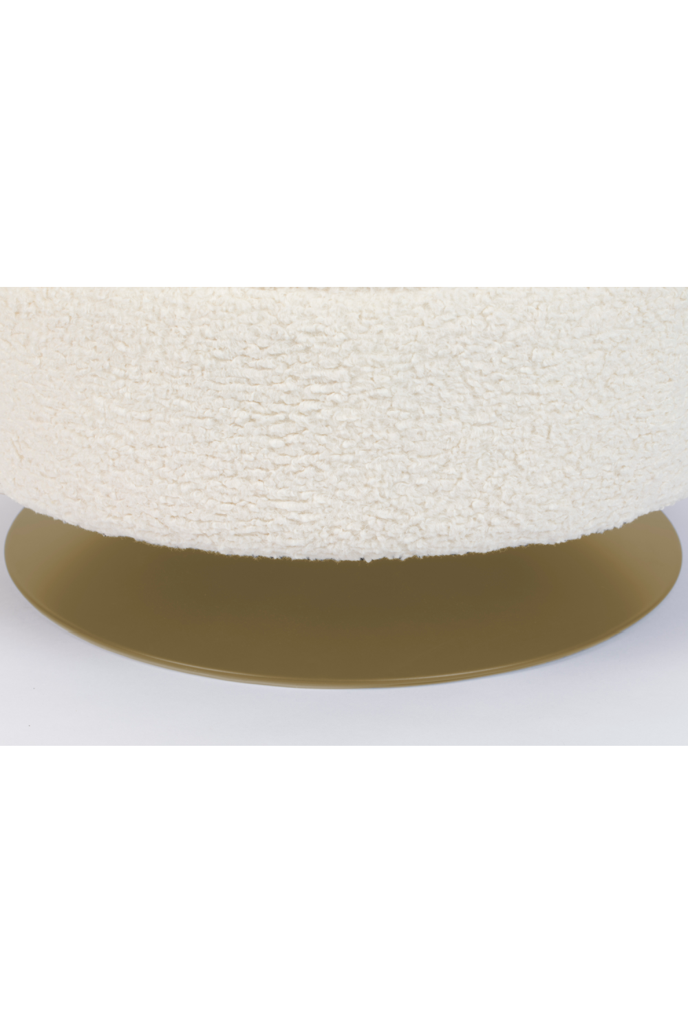 Modern Scalloped Lounge Chair | Oroa.com