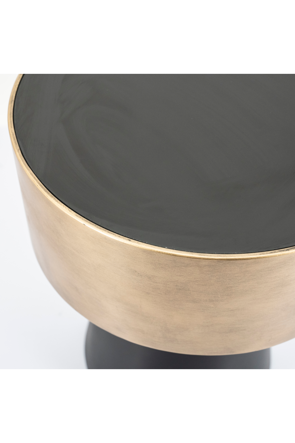 Contemporary Round Coffee Table | Oroa.com