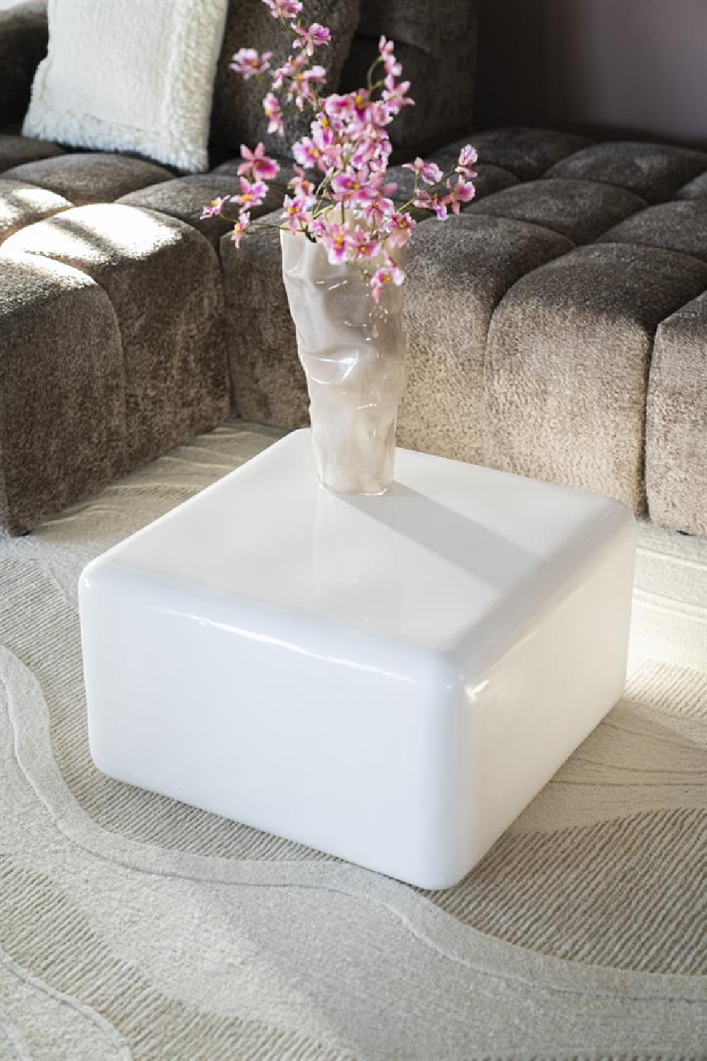 White Swirl Wool Carpet | By-Boo Soil | Oroa.com