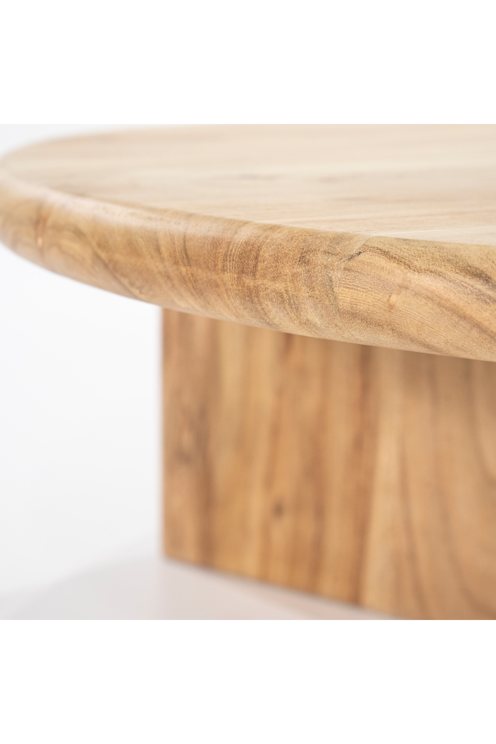 Round Wooden Coffee Table L | Oroa.com