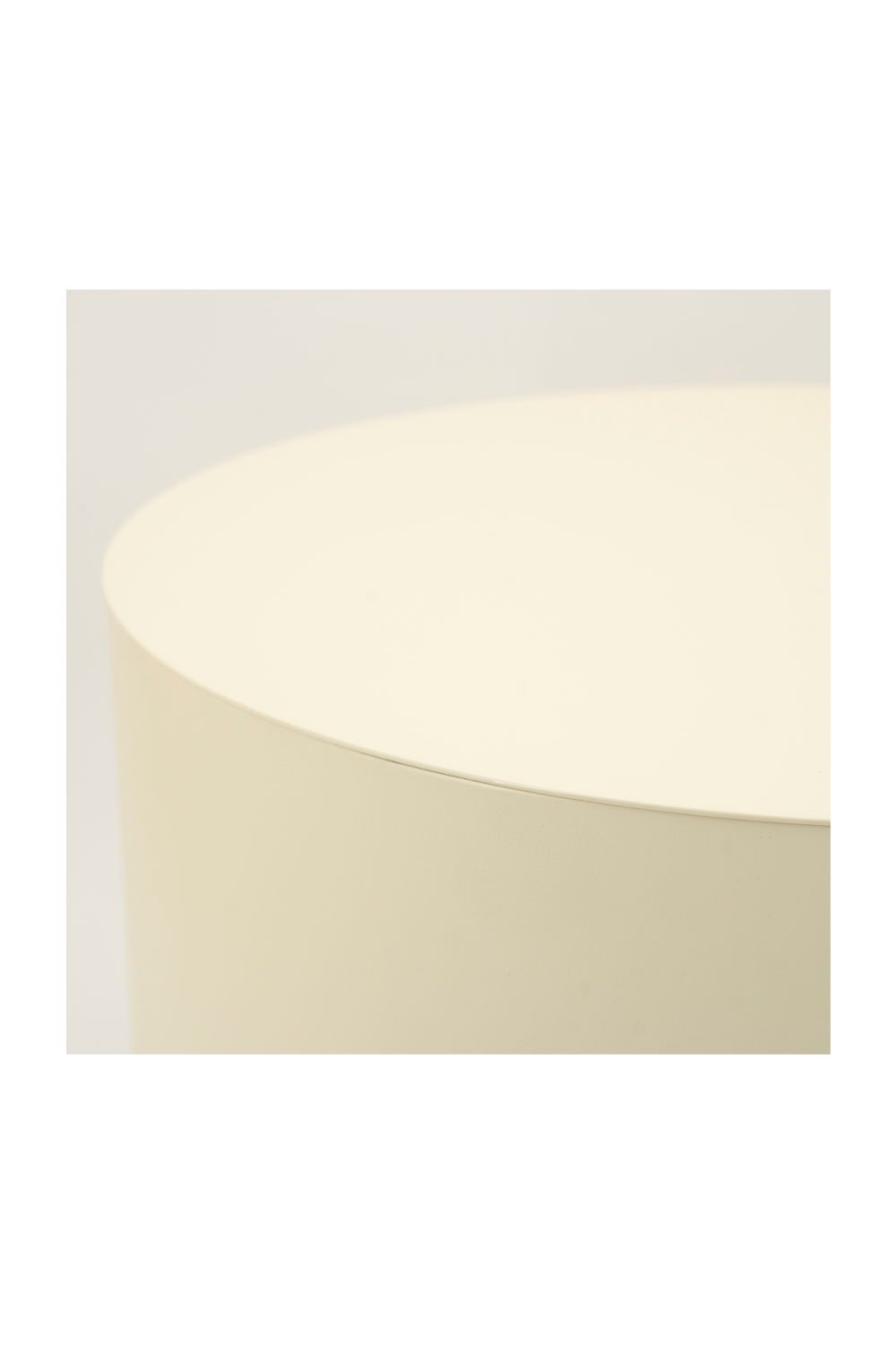 Round Iron Coffee Table | By-Boo Mesita | OROA.com