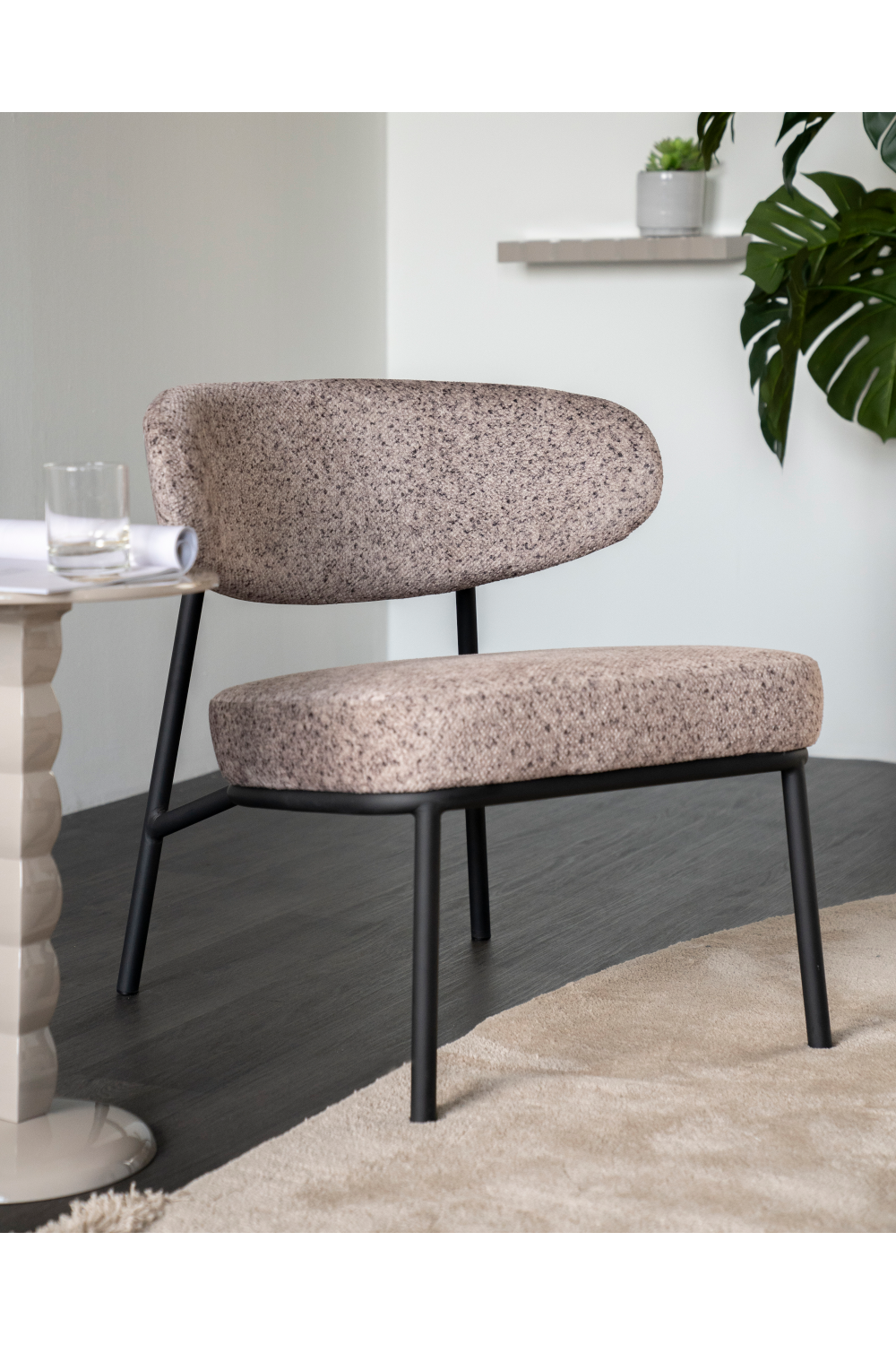 Modern Minimalist Lounge Chair | Oroa.com