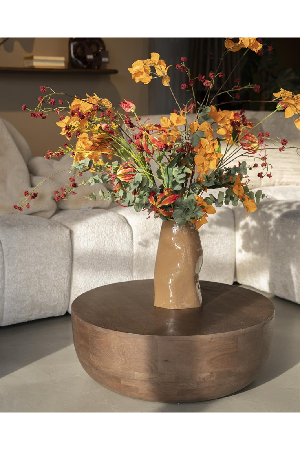 Lacquered Mango Wood Coffee Table | Oroa.com