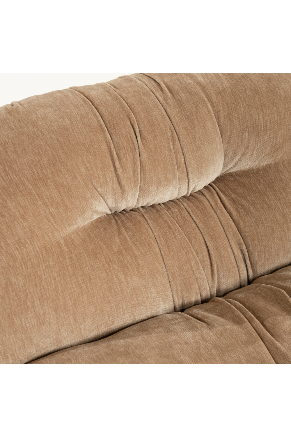 Fully-Upholstered Wrinkled Lounge Chair | Oroa.com