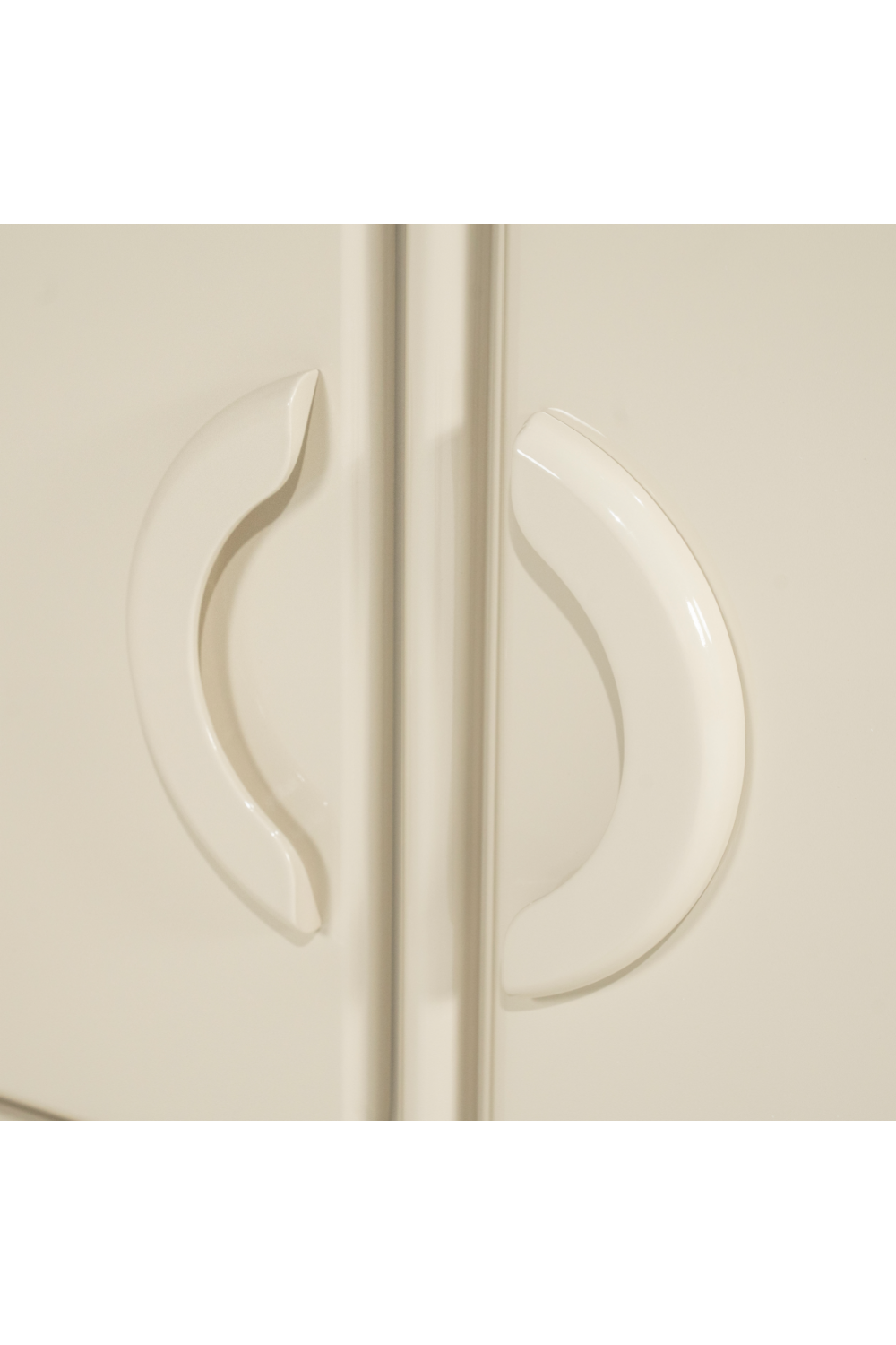 High-gloss 2-Door Dresser | By-Boo Gubby | Oroa.com