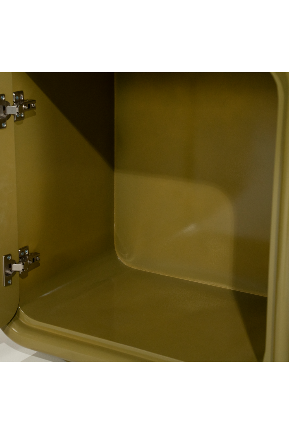 High-gloss 2-Door Dresser | Oroa.com