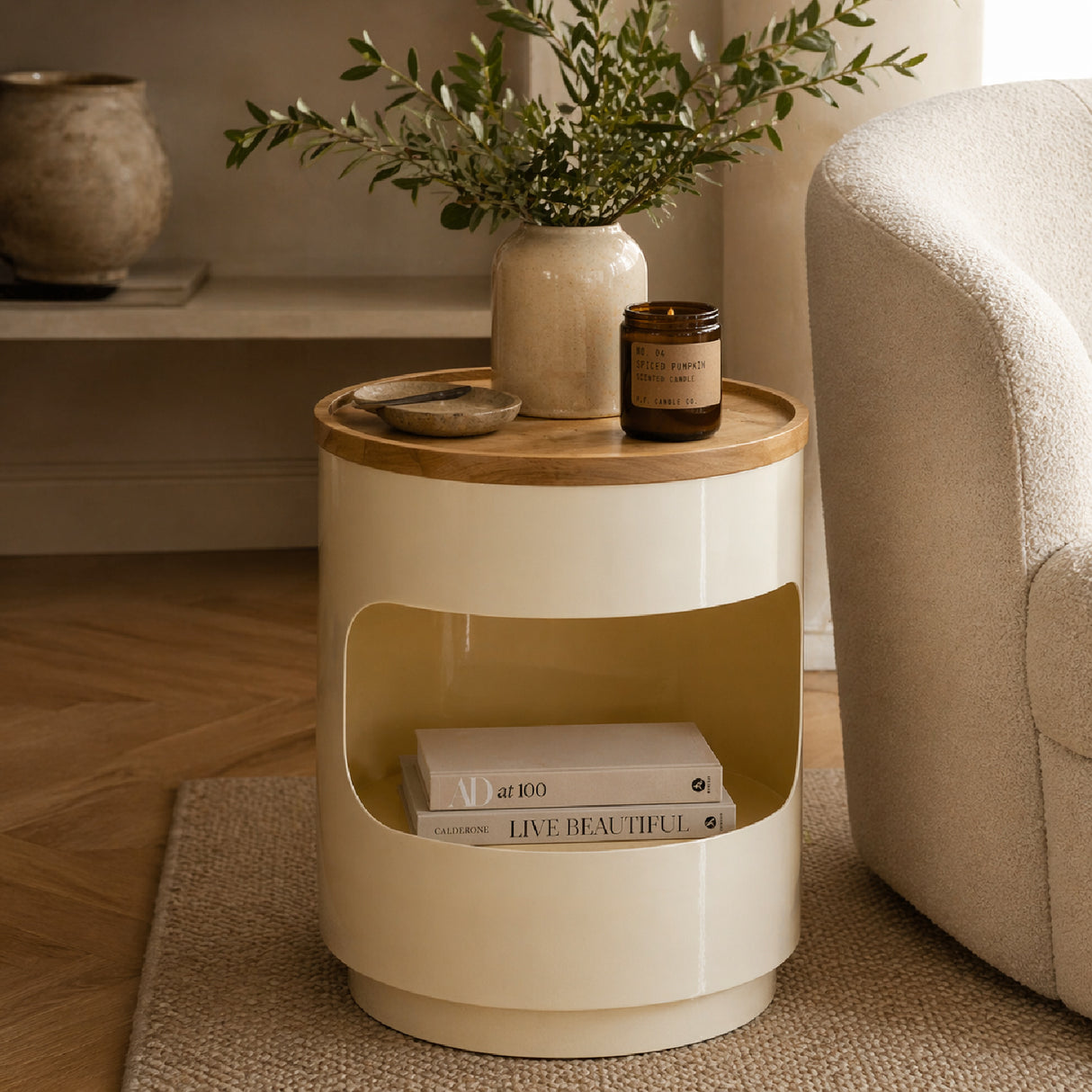 Round Oak Side Table | Oroa.com