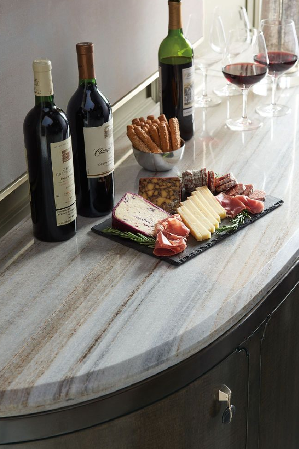 Black 4-Door Console Table | Oroa.com