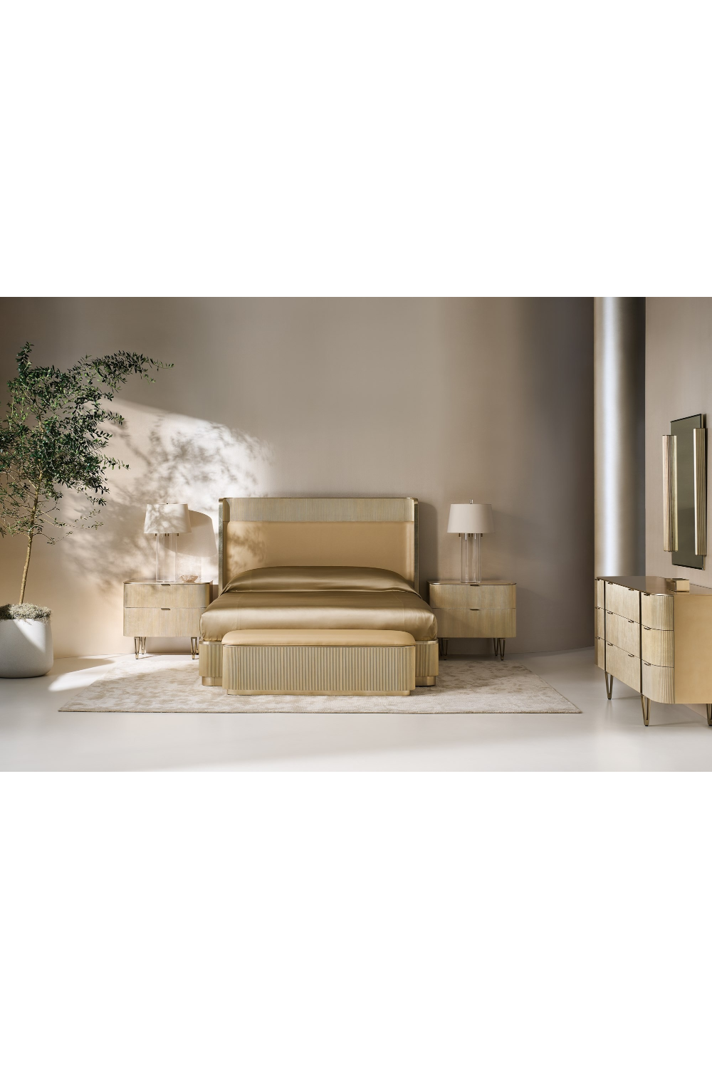 Gold Trim Reeded Queen Bed | Oroa.com