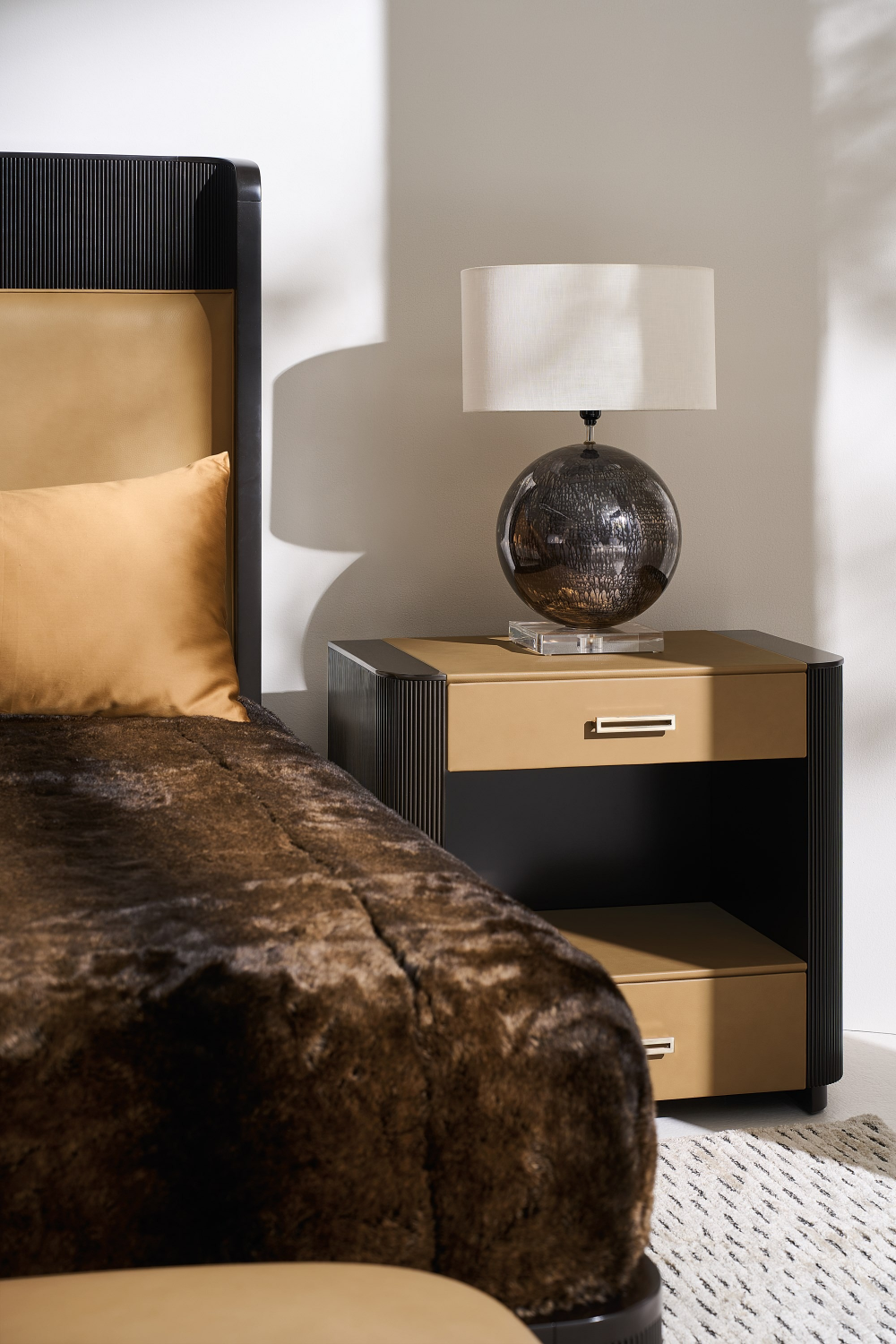 Gold Trim Reeded Queen Bed | Oroa.com