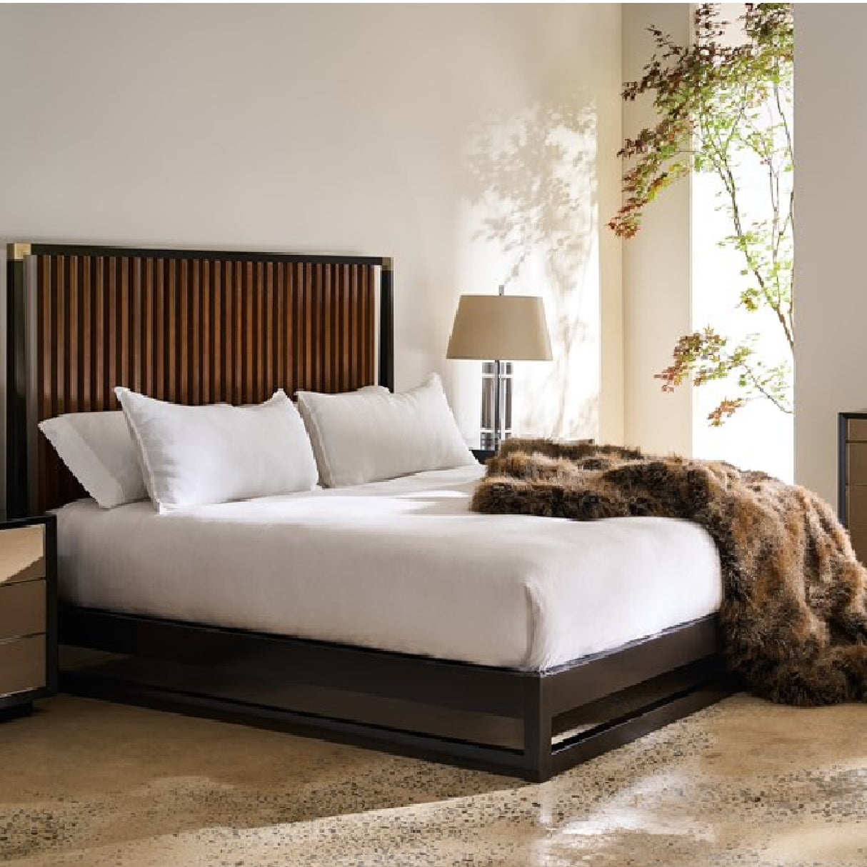 Slatted Oak King Bed | Oroa.com