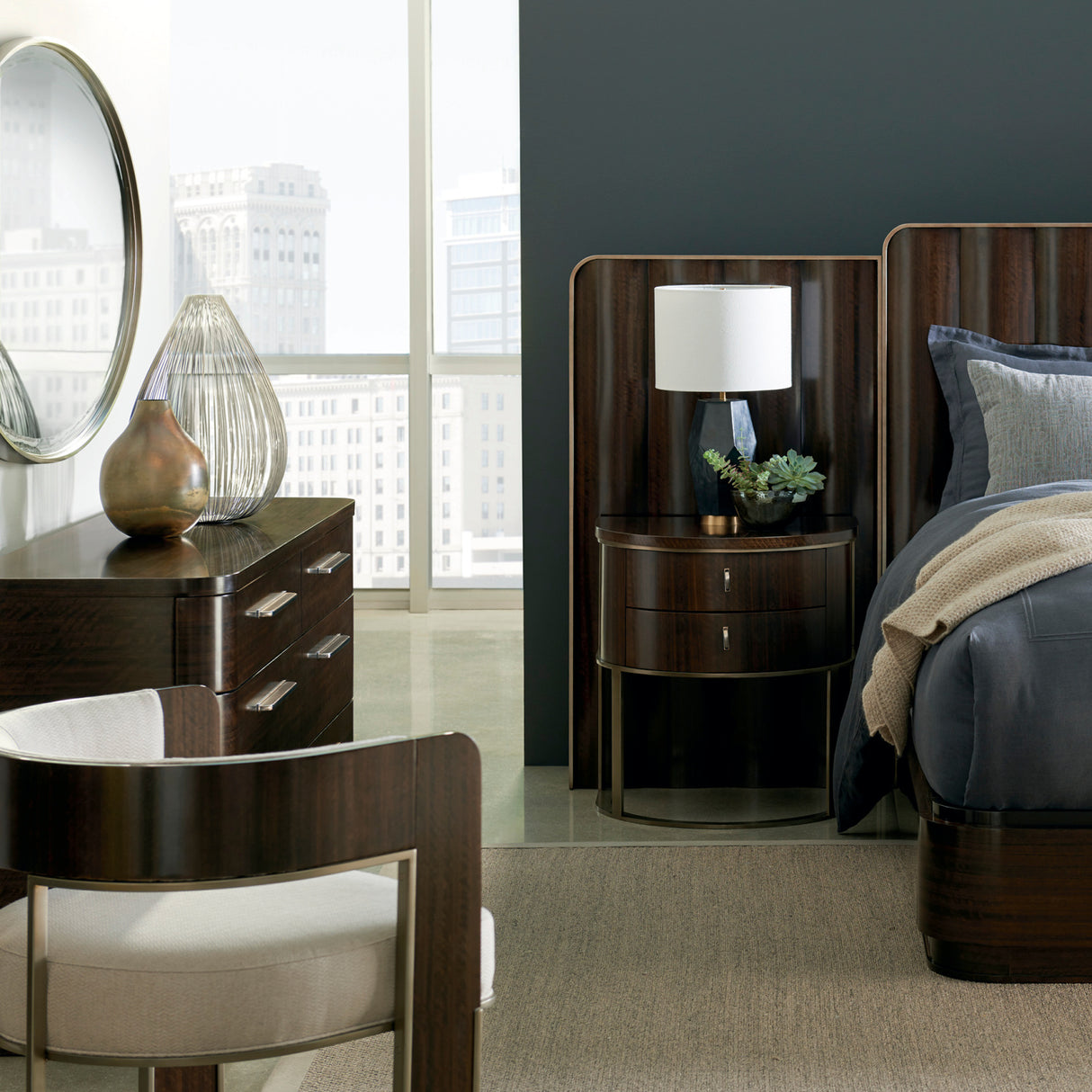 Cream Curved Modern Accent Chair | Oroa.com