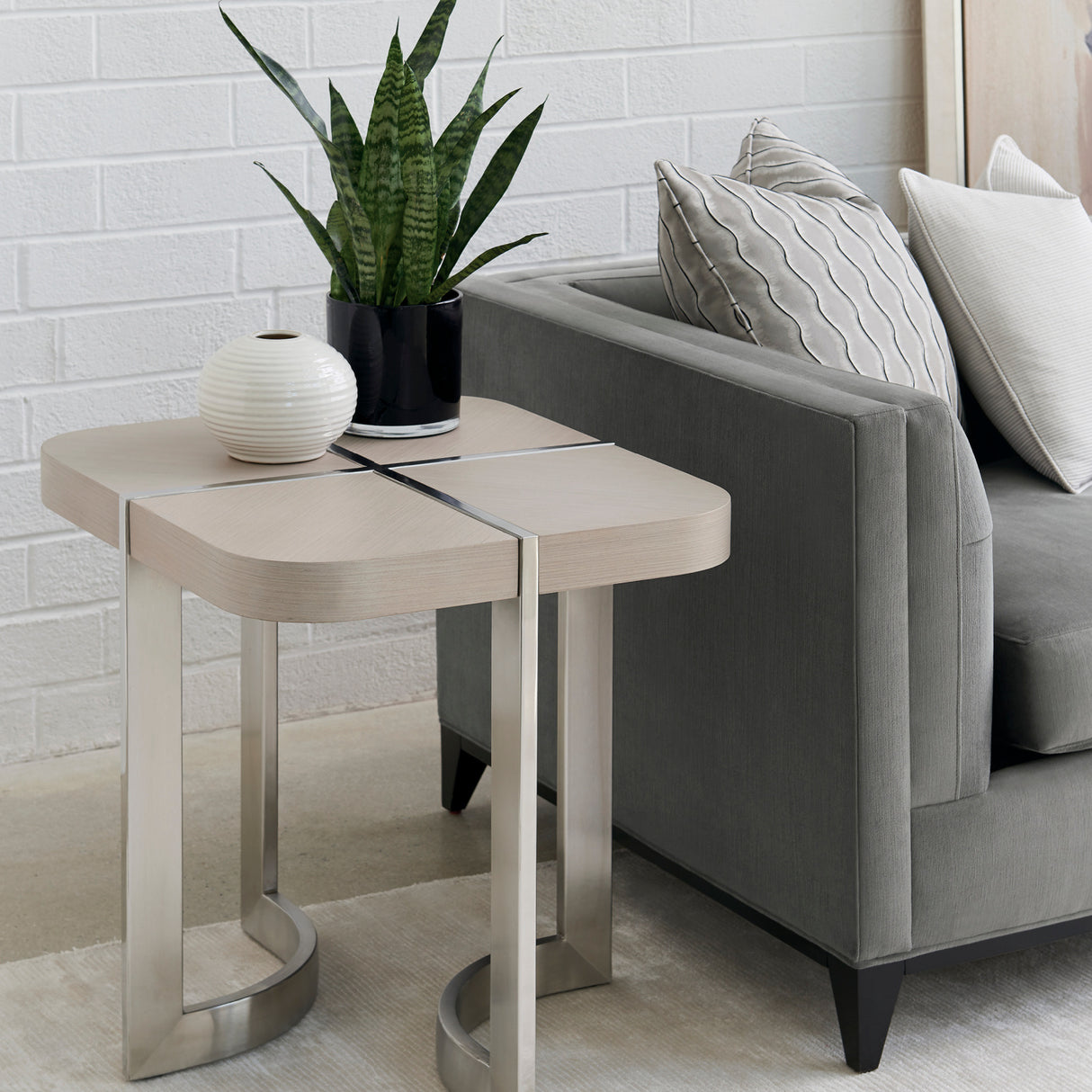 Gray Velvet Tufted Sofa | Oroa.com