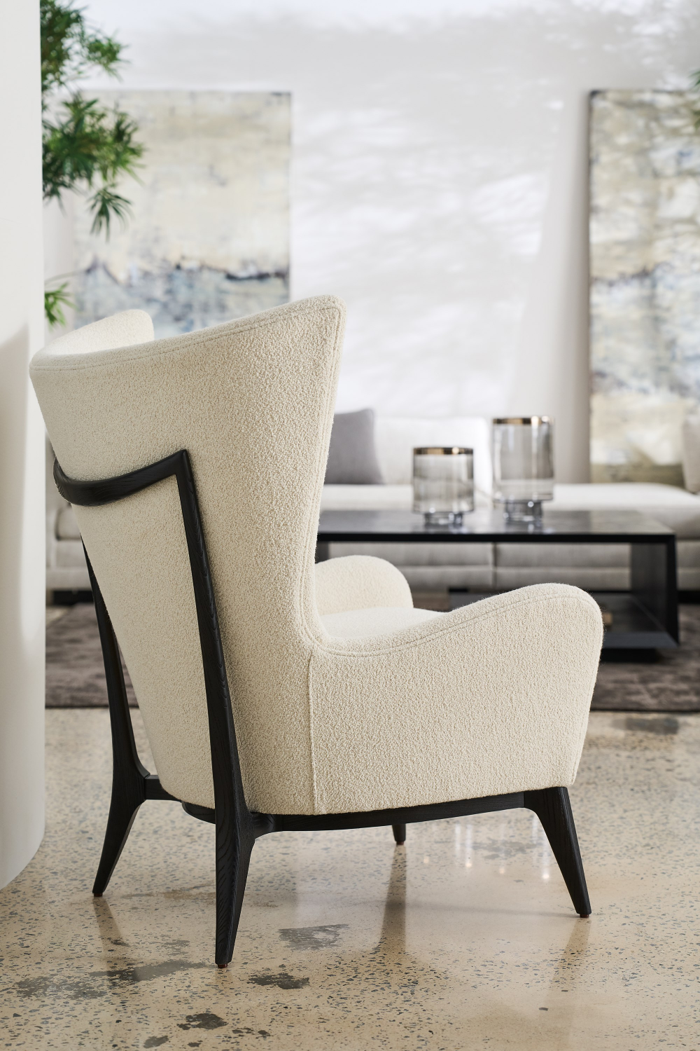 Modern Wing Lounge Chair | Oroa.com