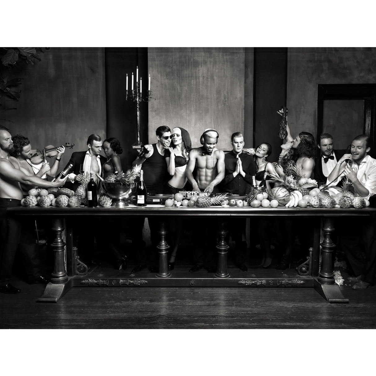 Monochrome Provocative Photographic Art | Oroa.com