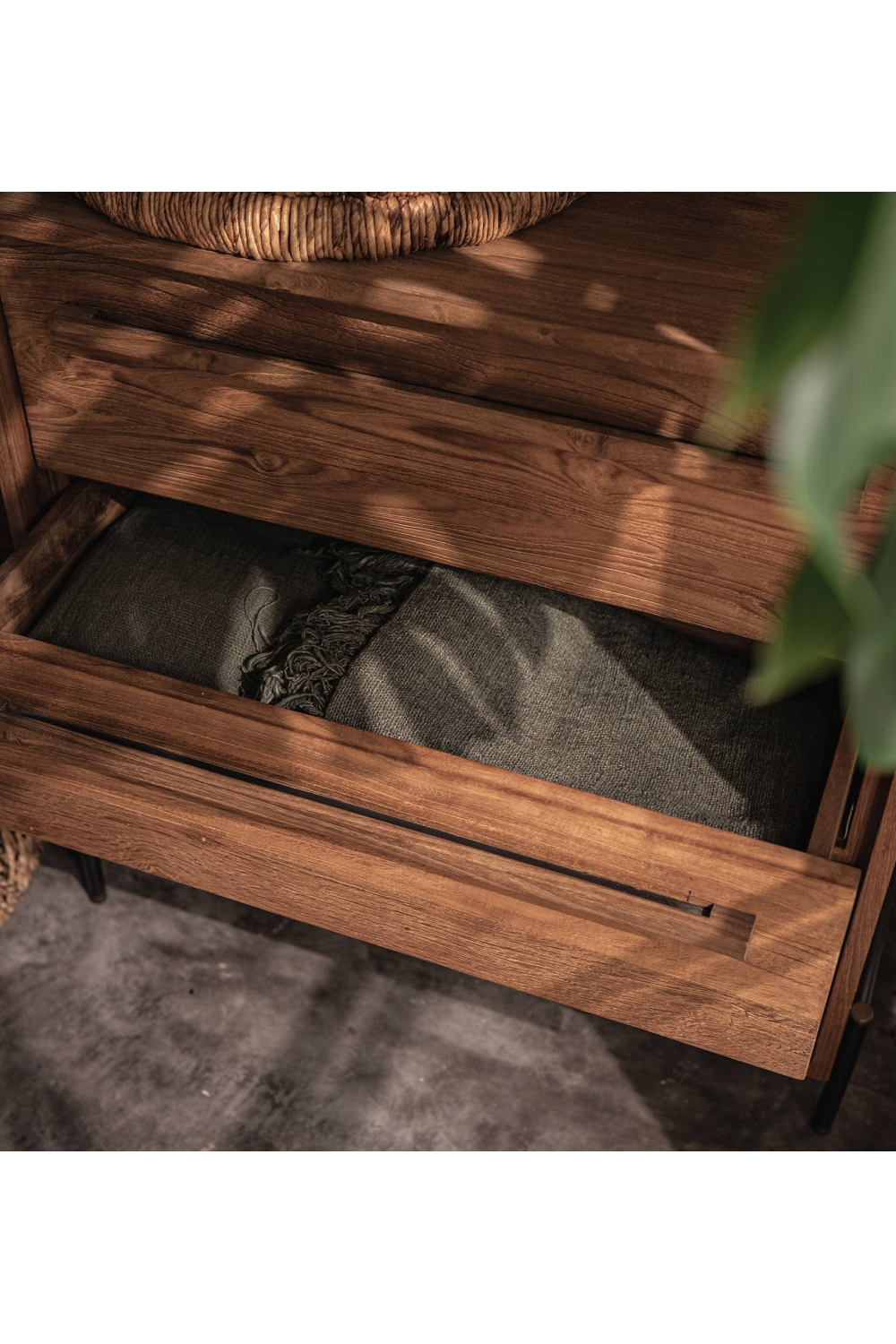 Farmhouse Style Chest of Drawer | dBodhi Outline | OROA.com