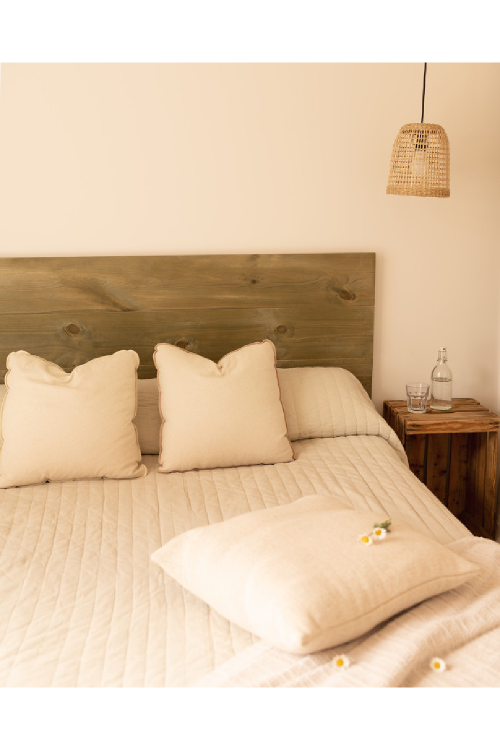 Straight-Cut Pine Wood Headboard | Decowood Flanders | Oroa.com