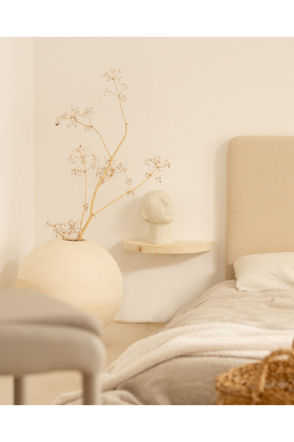 Curved Floating Nightstand | Decowood Tokyo | Oroa.com