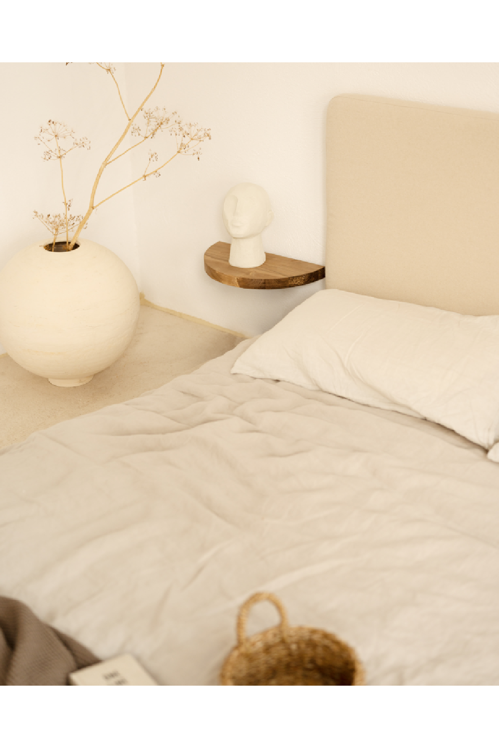 Curved Floating Nightstand | Decowood Tokyo | Oroa.com