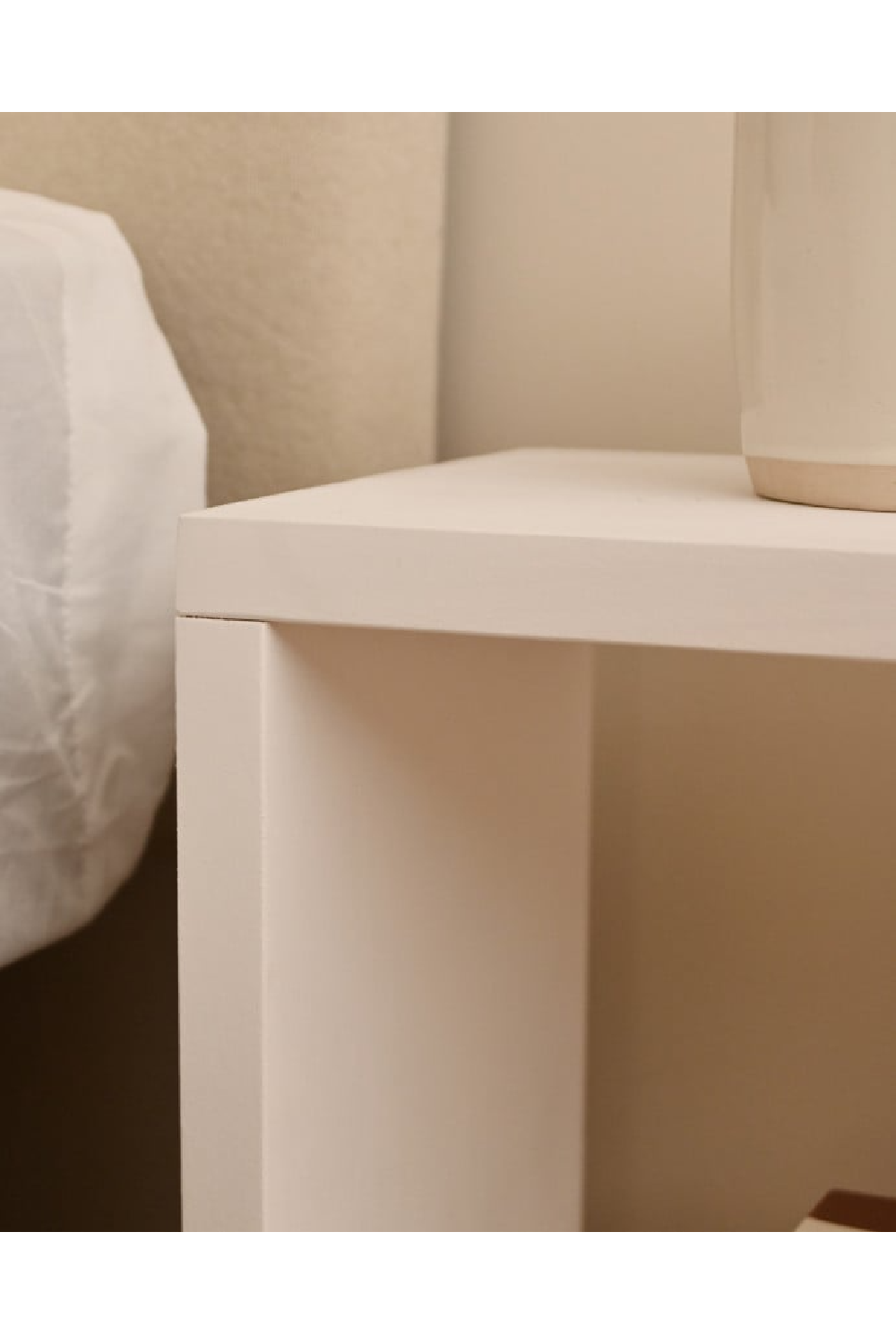 Minimalist Wooden Bedside Table | Decowood Meller | Oroa.com