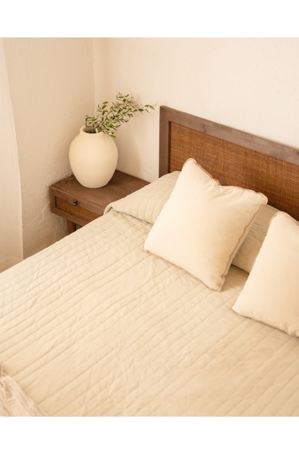 Woven Raffia Fiber Headboard | Decowood Olivia | Oroa.com
