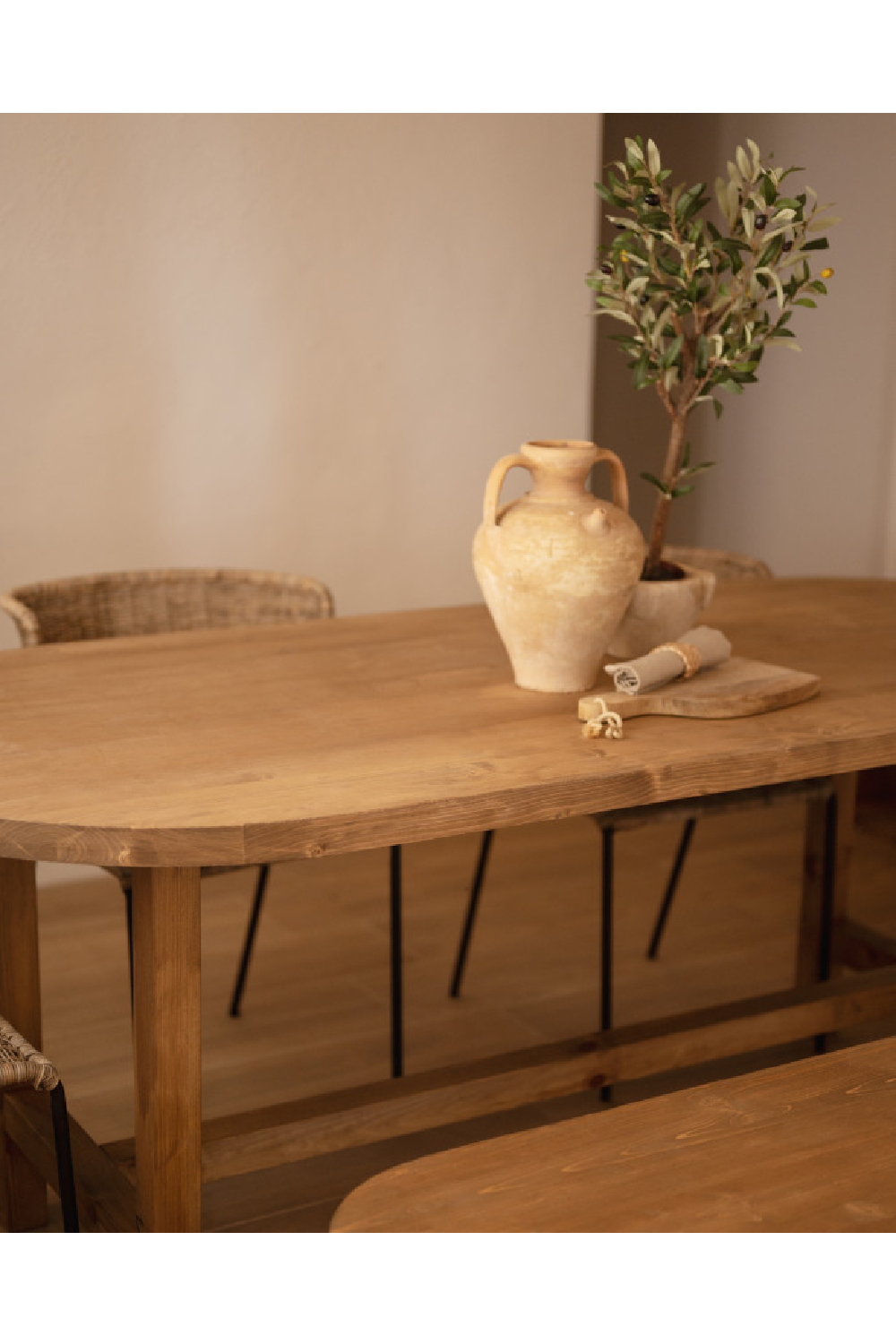 Wooden Oval Dining Table | Decowood Olivia | Oroa.com