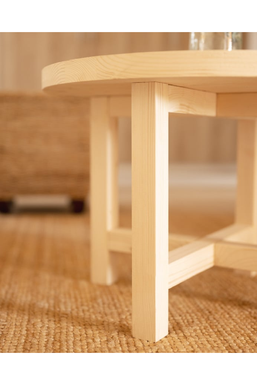 Round Solid Wood Coffee Table | Decowood Olivia | Oroa.com