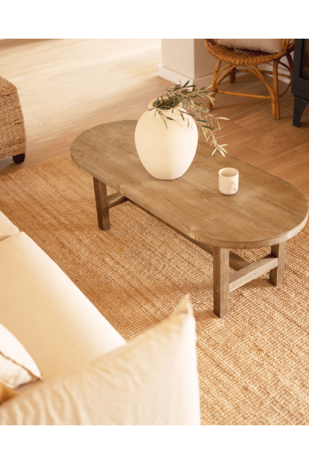 Spruce Wood Oval Coffee Table | Decowood Olivia | Oroa.com