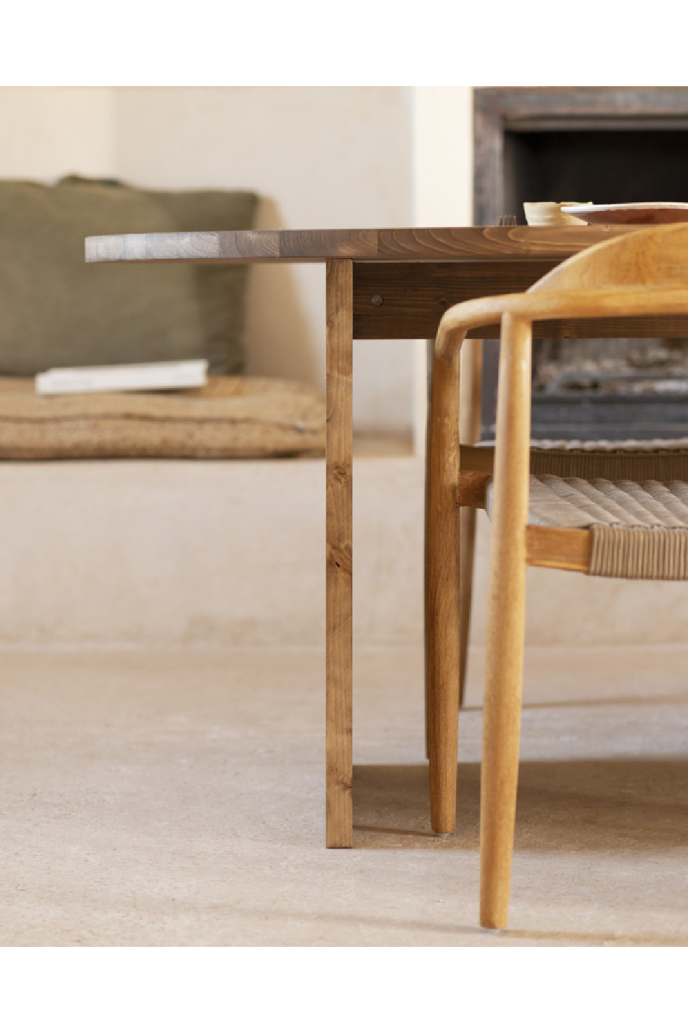 Asymmetrical Oval Dining Table | Decowood Mur | Oroa.com