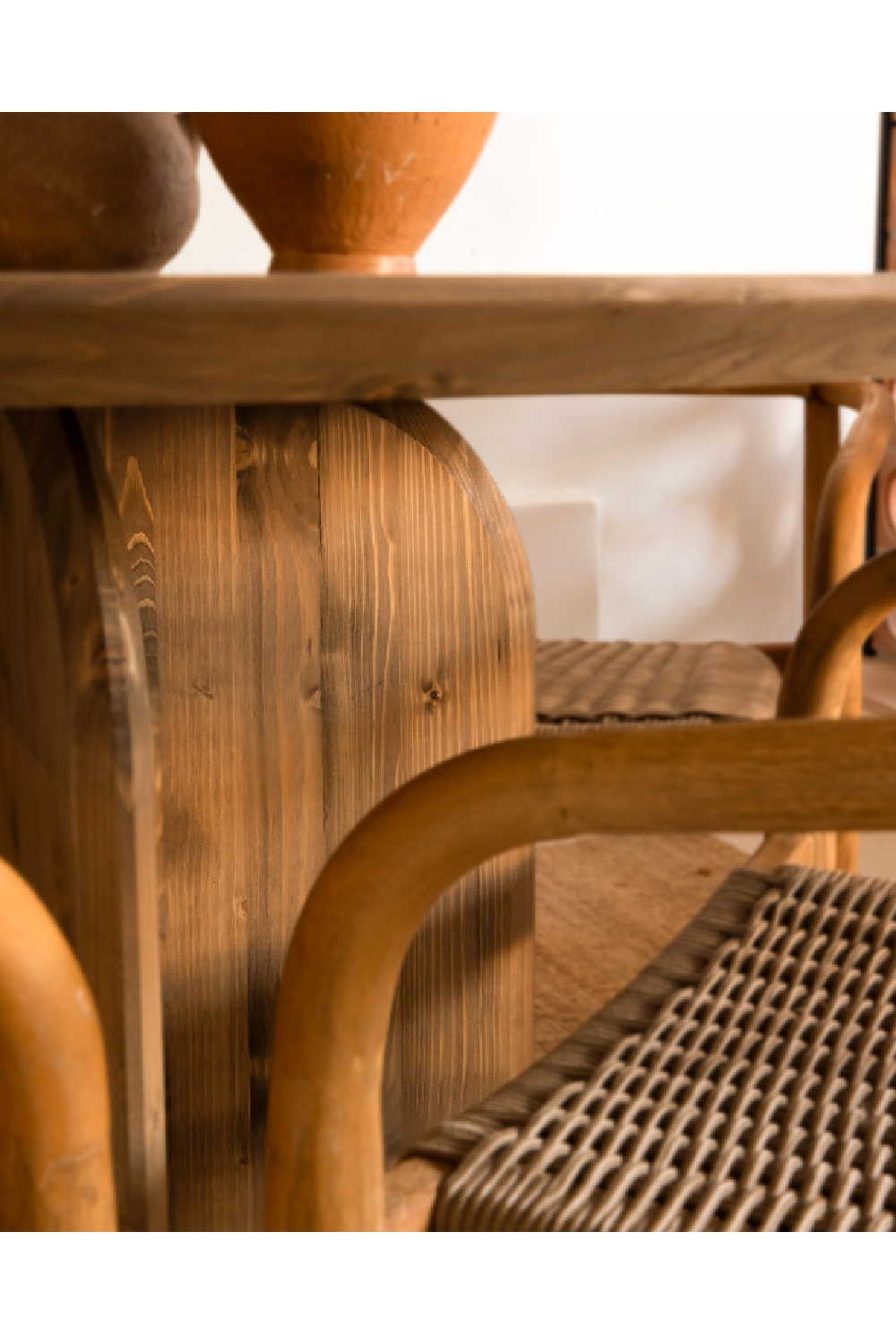 Round Solid Wood Dining Table | Decowood Bloom | Oroa.com