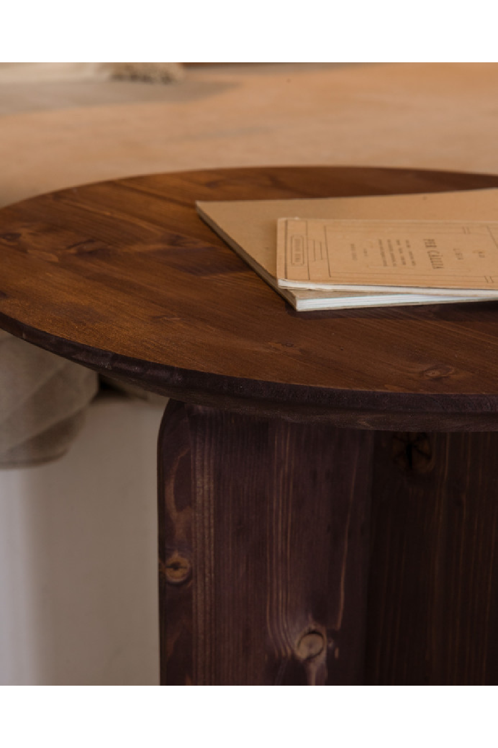 Round Solid Wood Side Table | Decowood Bloom | Oroa.com